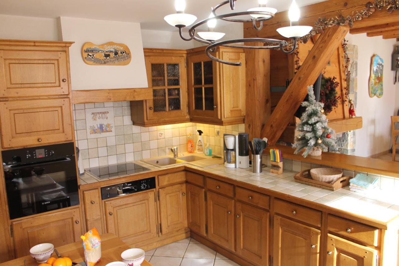 La Ferme De Sous-Lachat Samoens Exterior photo