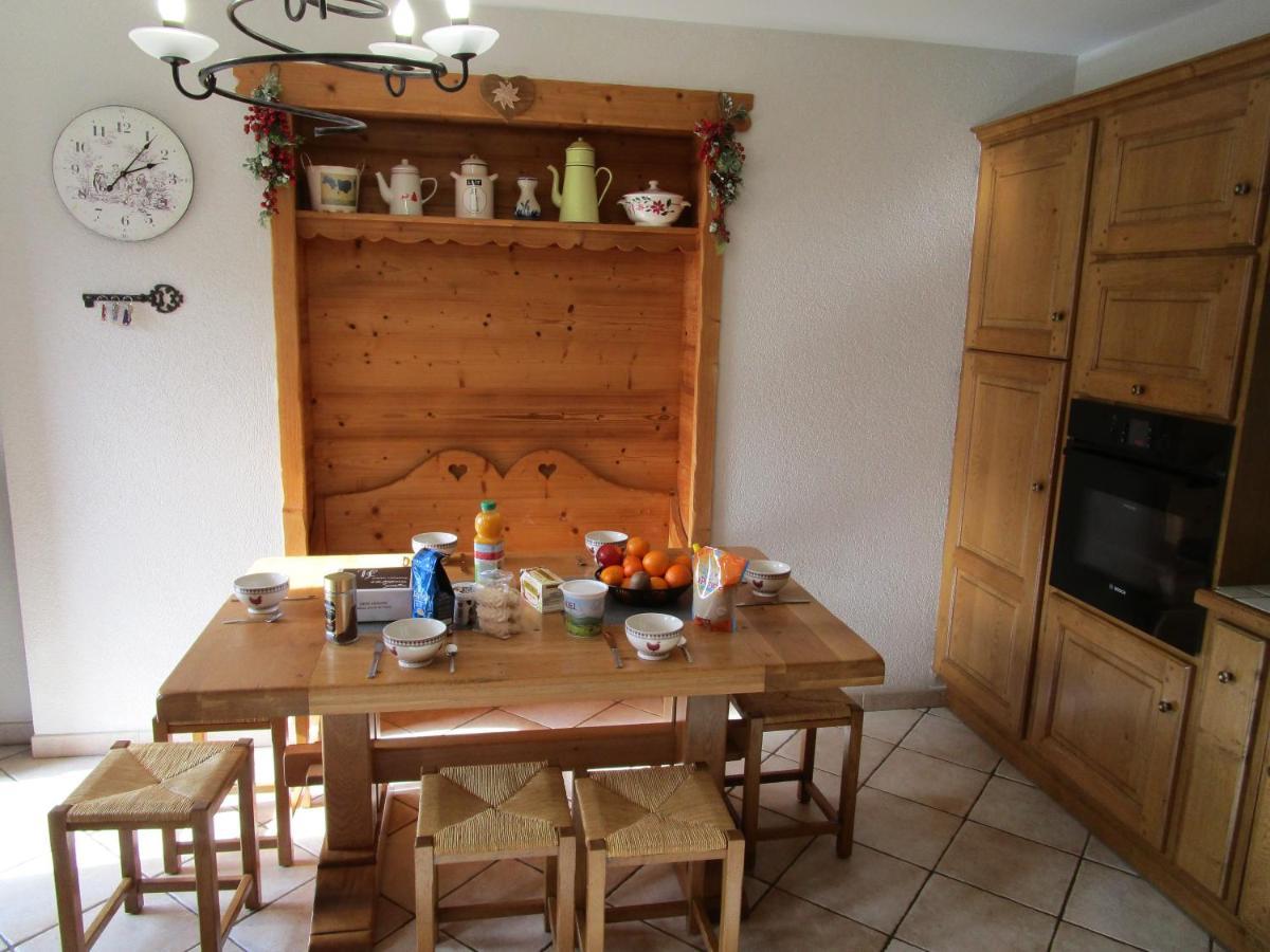 La Ferme De Sous-Lachat Samoens Exterior photo