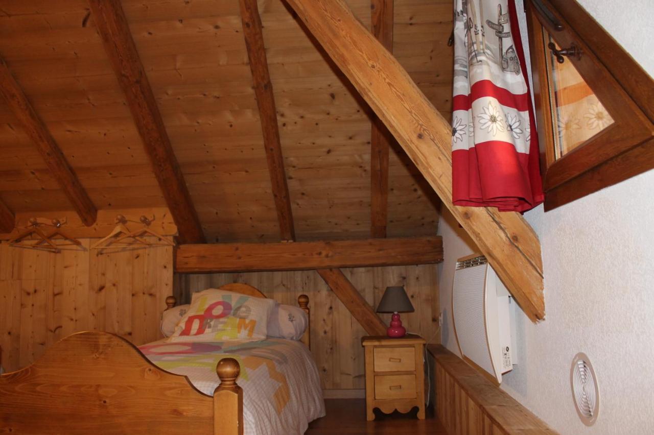 La Ferme De Sous-Lachat Samoens Exterior photo