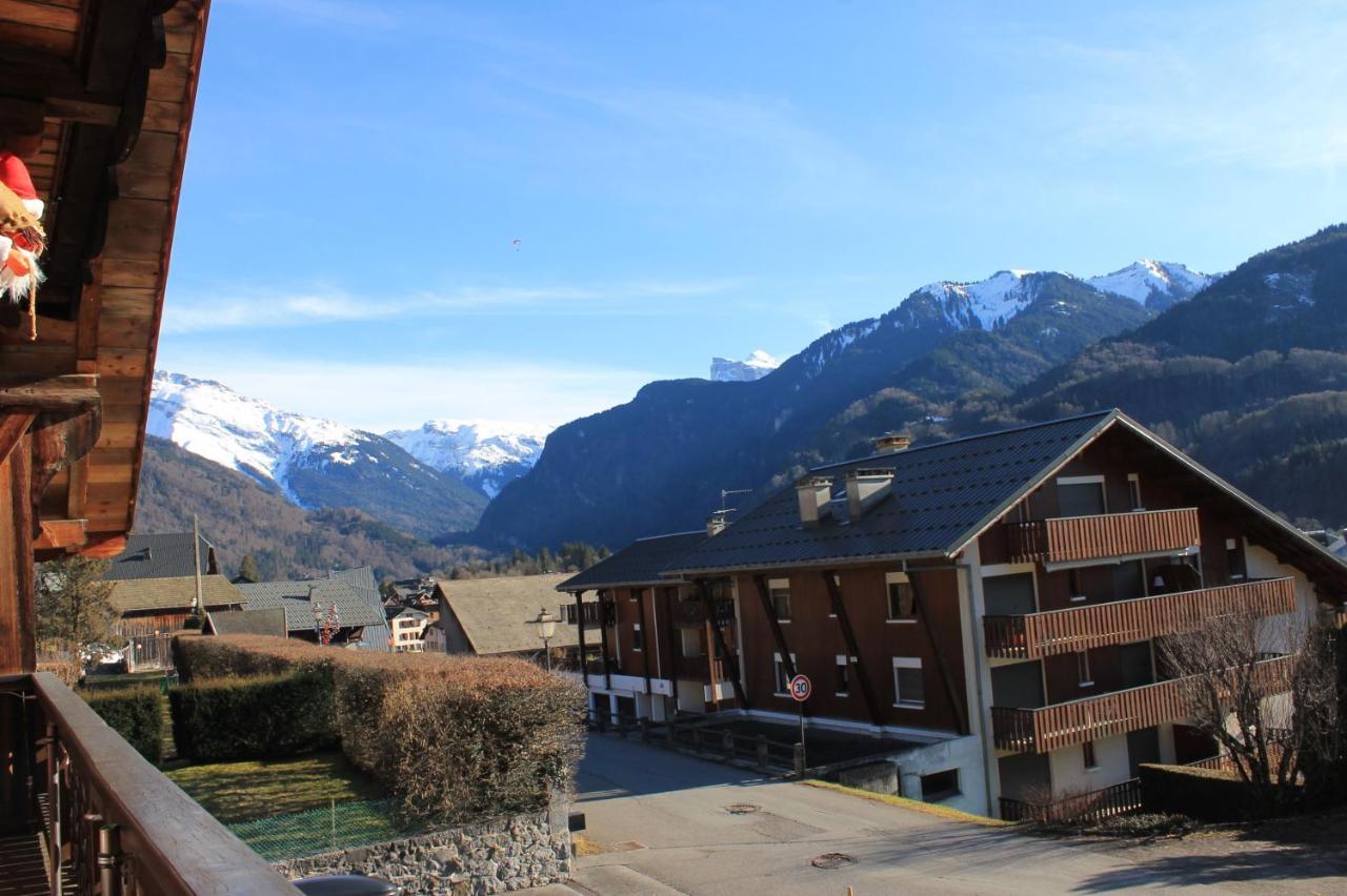 La Ferme De Sous-Lachat Samoens Exterior photo