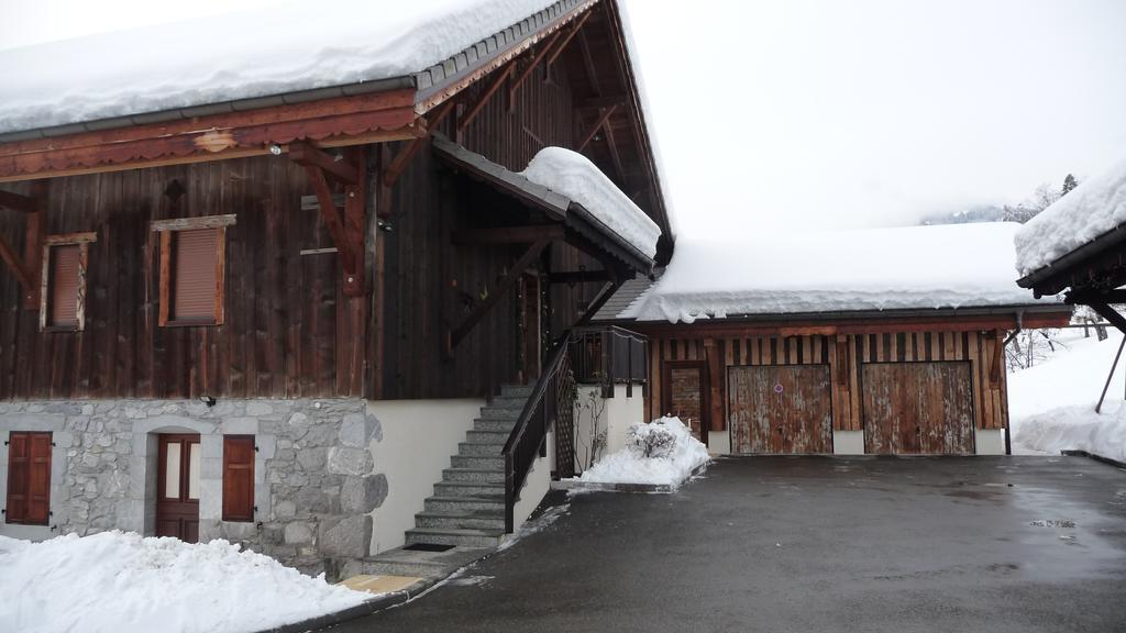 La Ferme De Sous-Lachat Samoens Exterior photo